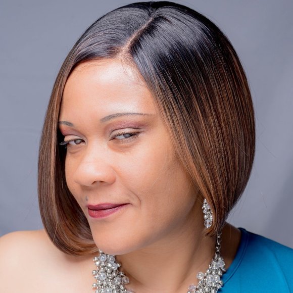 Classy Bob - Picture 6 of 10